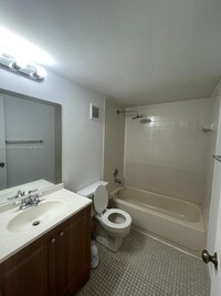 8610 N Sherman Cir, Unit 304 photo'