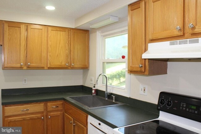 5702 Goucher Dr in Berwyn Heights, MD - Building Photo - Building Photo