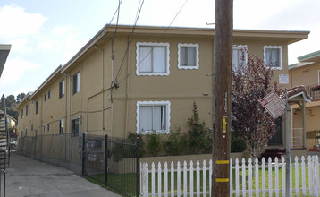 9206 Hillside St in Oakland, CA - Building Photo - Building Photo