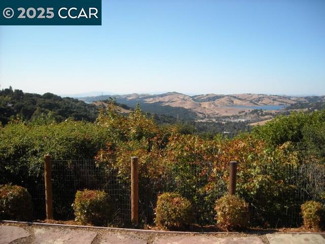 3 Camino Del Cielo in Orinda, CA - Building Photo