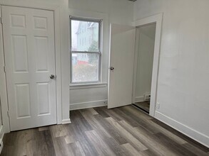 28 Oak St in New Britain, CT - Building Photo - Building Photo