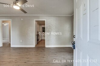 506 E Curtis Dr in Midwest City, OK - Building Photo - Building Photo