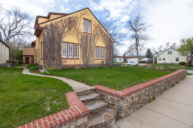 901 St Cloud St in Rapid City, SD - Building Photo - Building Photo