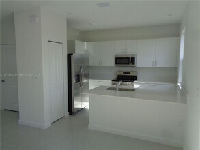 2514 SE 29th St in Homestead, FL - Building Photo - Building Photo