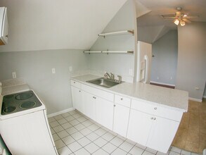 16 Sycaway St in West Haven, CT - Building Photo - Building Photo