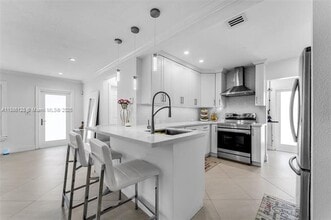 4301 SW 85th Ave in Miami, FL - Building Photo - Building Photo