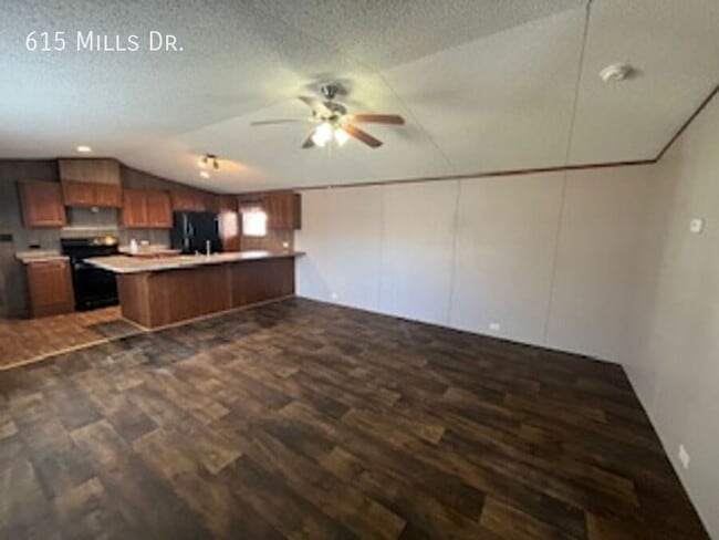 615 N Mills Dr in Towanda, KS - Building Photo - Building Photo