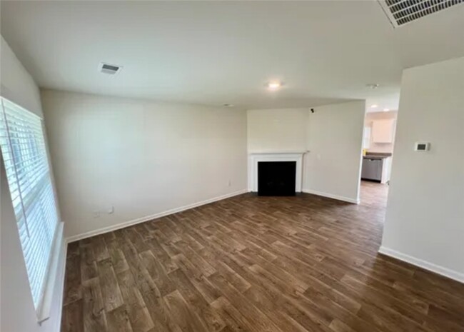 211 Millhone Wy in Pendleton, SC - Foto de edificio - Building Photo