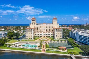 150 Bradley Pl in Palm Beach, FL - Building Photo