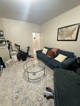 190 L St, Unit 1 in Boston, MA - Foto de edificio - Building Photo