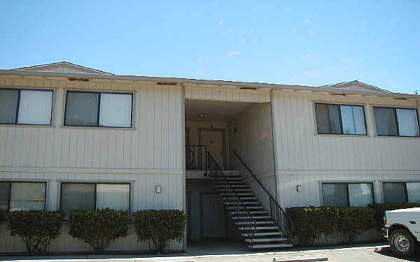 3266 La Canada Dr in Cameron Park, CA - Building Photo