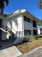 2550 SW 18th Terrace in Fort Lauderdale, FL - Building Photo - Building Photo