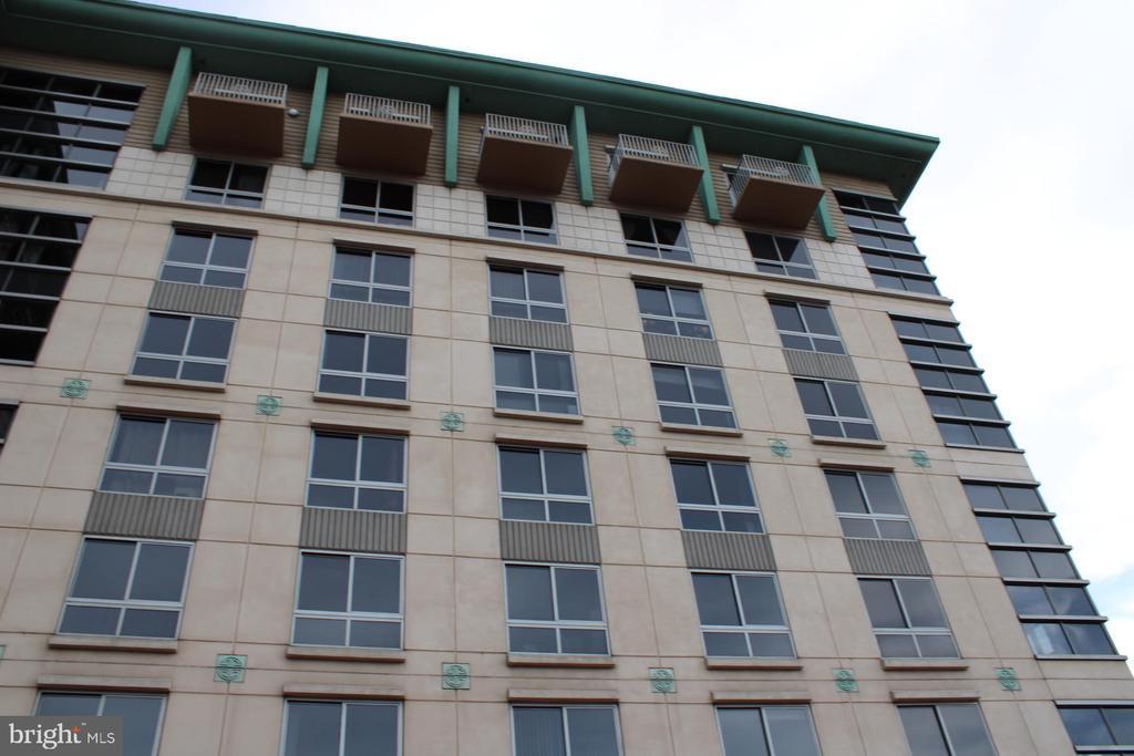 777 7th St NW in Washington, DC - Foto de edificio