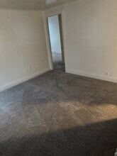 281-283-283 Main St, Unit #2 in Hudson Falls, NY - Foto de edificio - Building Photo