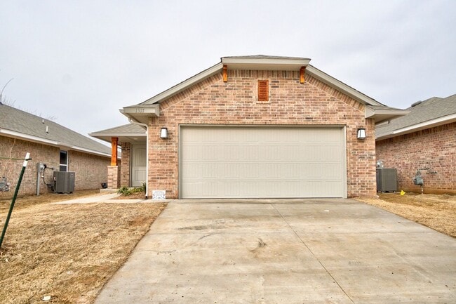 1317 Harvest Trail in Yukon, OK - Building Photo - Building Photo