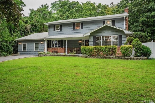 property at 2 Harbor Cir