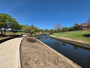 701 Canal St in Irving, TX - Building Photo - Building Photo