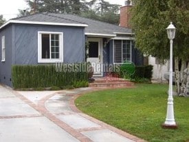 4454 Laurelgrove Ave in Studio City, CA - Building Photo