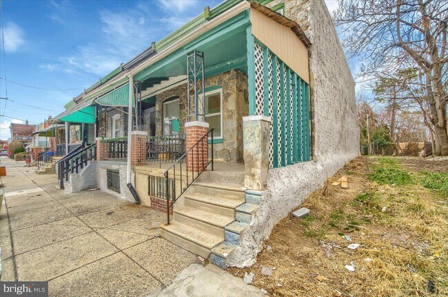 4211 Parrish St photo'