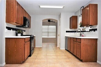 3715 Julianas Way in Round Rock, TX - Foto de edificio - Building Photo