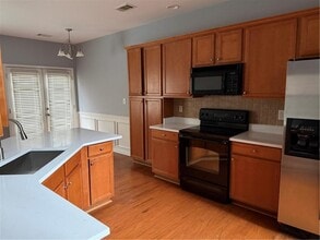 358 Creek Manor Way in Suwanee, GA - Building Photo - Building Photo