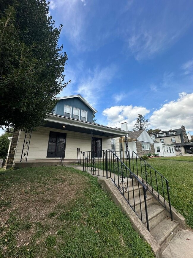 144 Summit Ave in Upper Darby Township, PA - Building Photo - Building Photo