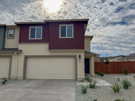 847 Congaree Ln in Redding, CA - Building Photo