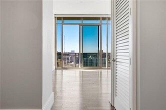 1065 Peachtree St NE in Atlanta, GA - Building Photo - Building Photo