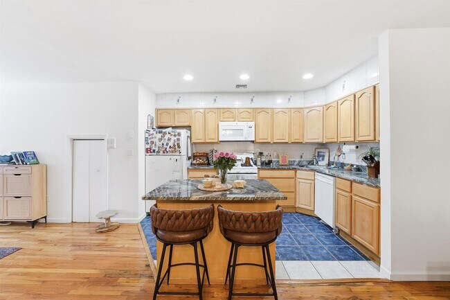 62 Monroe St in Hoboken, NJ - Building Photo - Building Photo