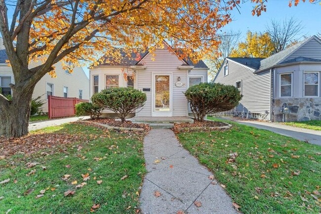 property at 1771 Dee St