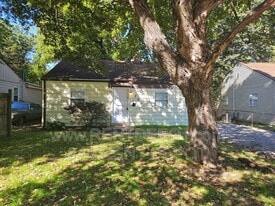 726 Ridgeway Ave in Evansville, IN - Building Photo