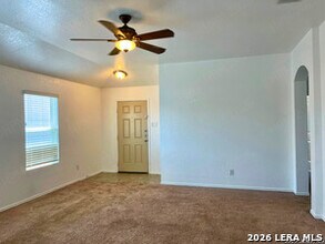 1408 Doncaster Dr in Seguin, TX - Building Photo - Building Photo