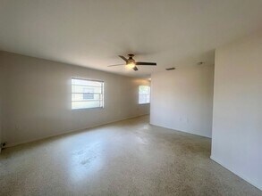 2912 24th St W in Bradenton, FL - Building Photo - Building Photo
