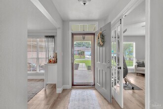 7667 Marthas Way in Navarre, FL - Building Photo - Building Photo