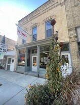 135 N Main St in Lake Mills, WI - Building Photo