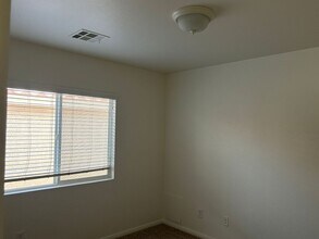 10590 Medicine Bow St in Las Vegas, NV - Building Photo - Building Photo