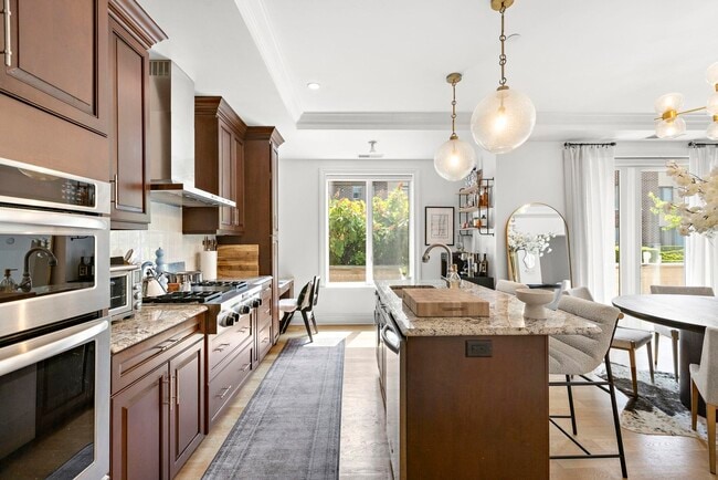 250 Henley Pl in Weehawken, NJ - Building Photo - Building Photo