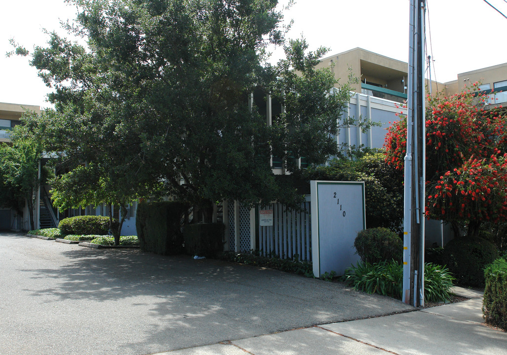 2110 California St in Concord, CA - Building Photo