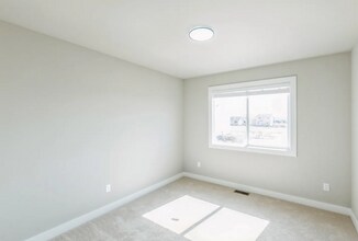 14435 Springbrook Trl in Grimes, IA - Building Photo - Building Photo