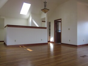 3053 36th Ave SW in Seattle, WA - Building Photo - Building Photo