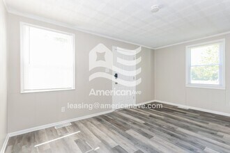 4723 Genesee Ave in Dayton, OH - Foto de edificio - Building Photo