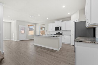 2106 Somerset Dr in Midland, TX - Building Photo - Building Photo