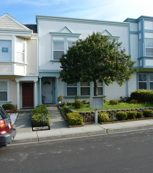 617 Abbot Ave in Daly City, CA - Building Photo