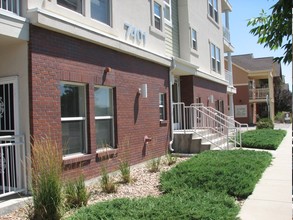 Clyburn at Stapleton in Denver, CO - Foto de edificio - Building Photo