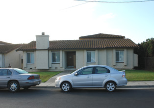 1390 Jonathan St in Santa Clara, CA - Building Photo - Building Photo