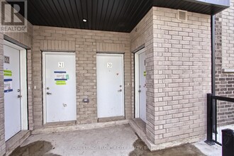 3550-3550 Colonial Dr in Mississauga, ON - Building Photo - Building Photo