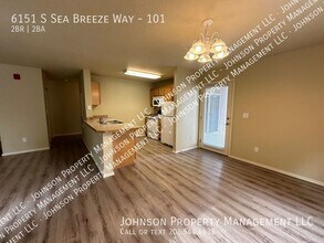 6151 S Sea Breeze Way in Boise, ID - Building Photo - Building Photo