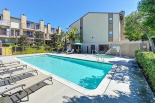 Elan Park Place Carlsbad in Carlsbad, CA - Building Photo