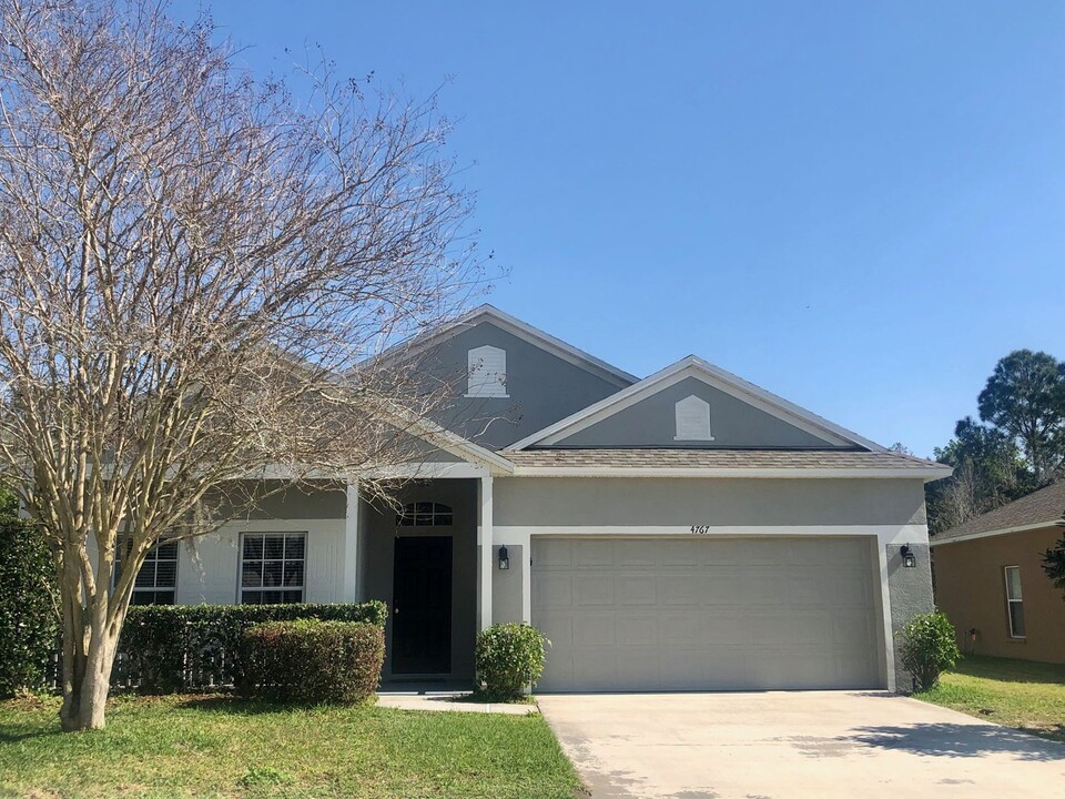 4767 Waterside Pointe Cir in Orlando, FL - Building Photo