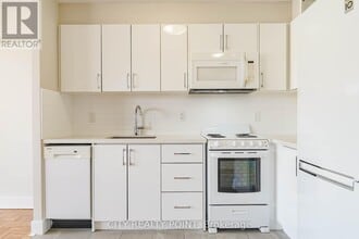 1500 Bathurst St in Toronto, ON - Building Photo - Building Photo